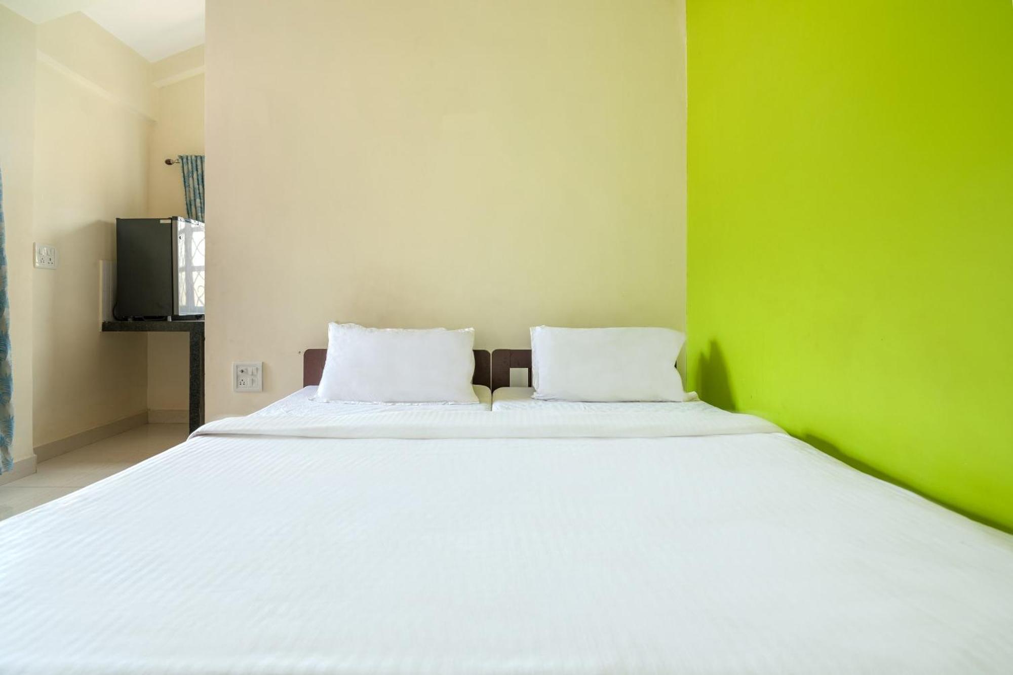 Spot On Ps Guest House Calangute Exterior photo